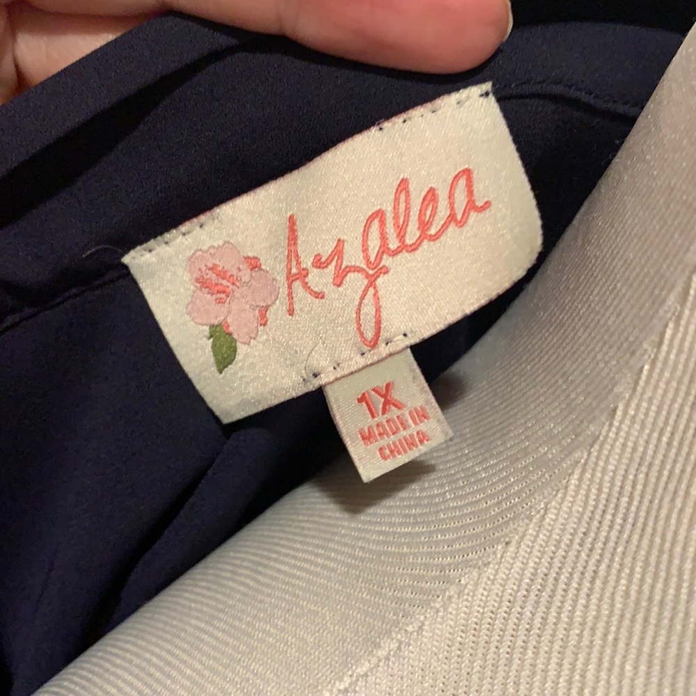 Azalea 1x navy blouse - Picture 4 of 6